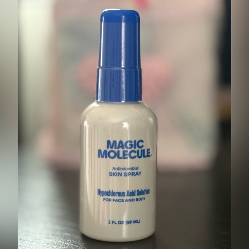 MAGIC MOLECULE THE SOLUTION Antimicrobial Skin Spray 2oz